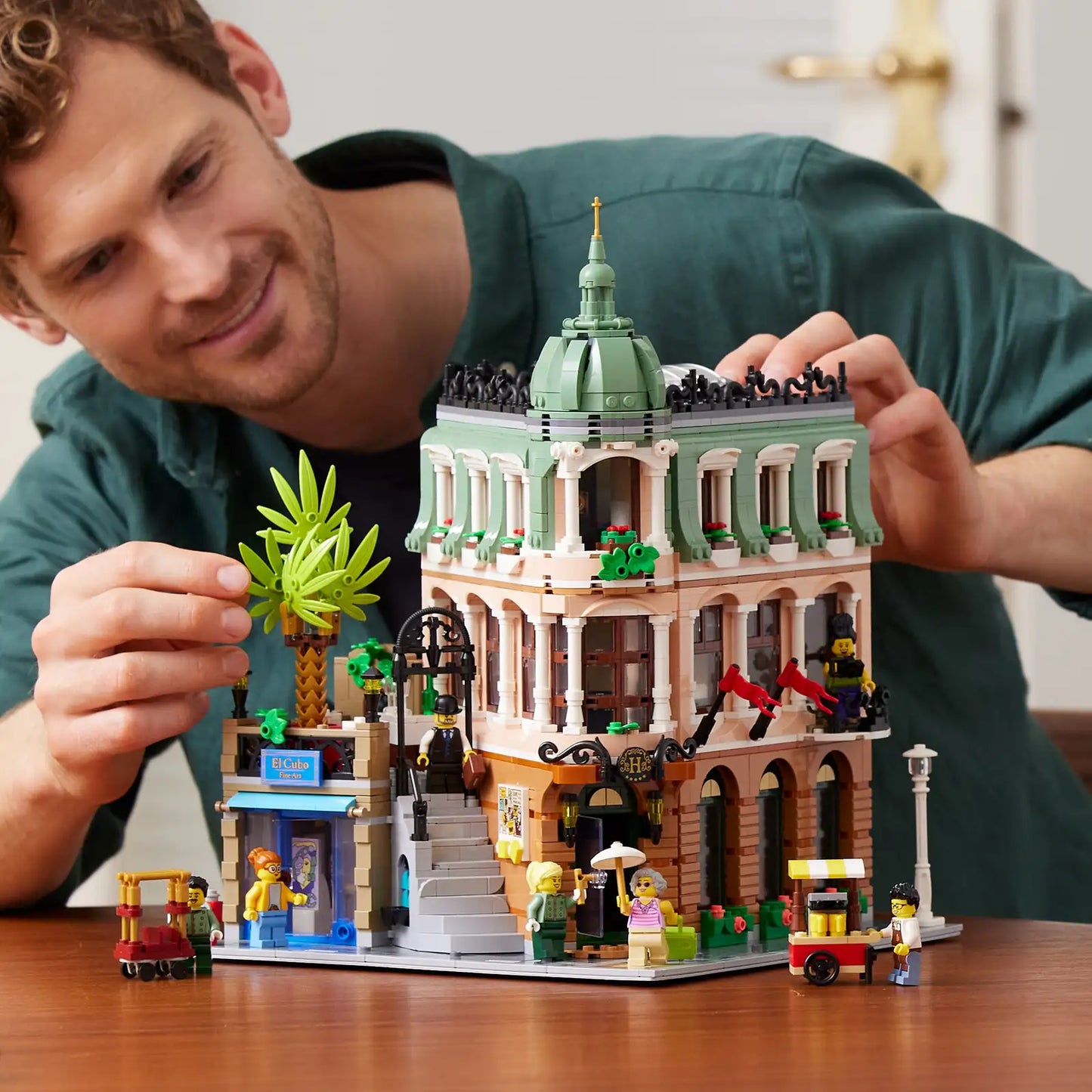 LEGO® 10297 Creator Expert Boutique Hotel