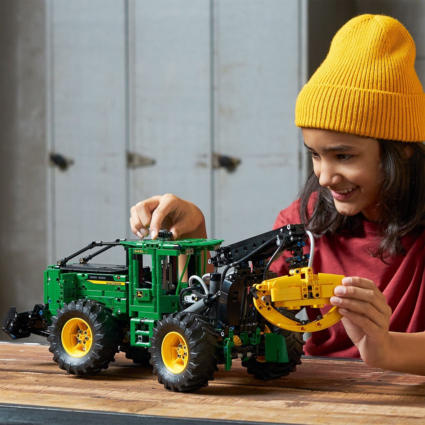 LEGO® Technic™ John Deere 948L-II Skidder