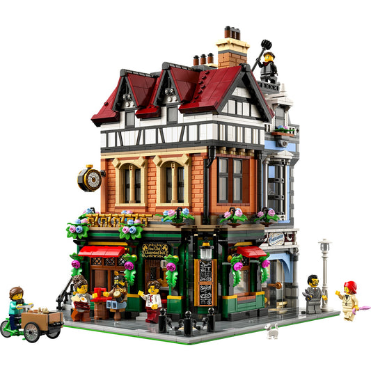 LEGO® ICONS™ Tudor Corner