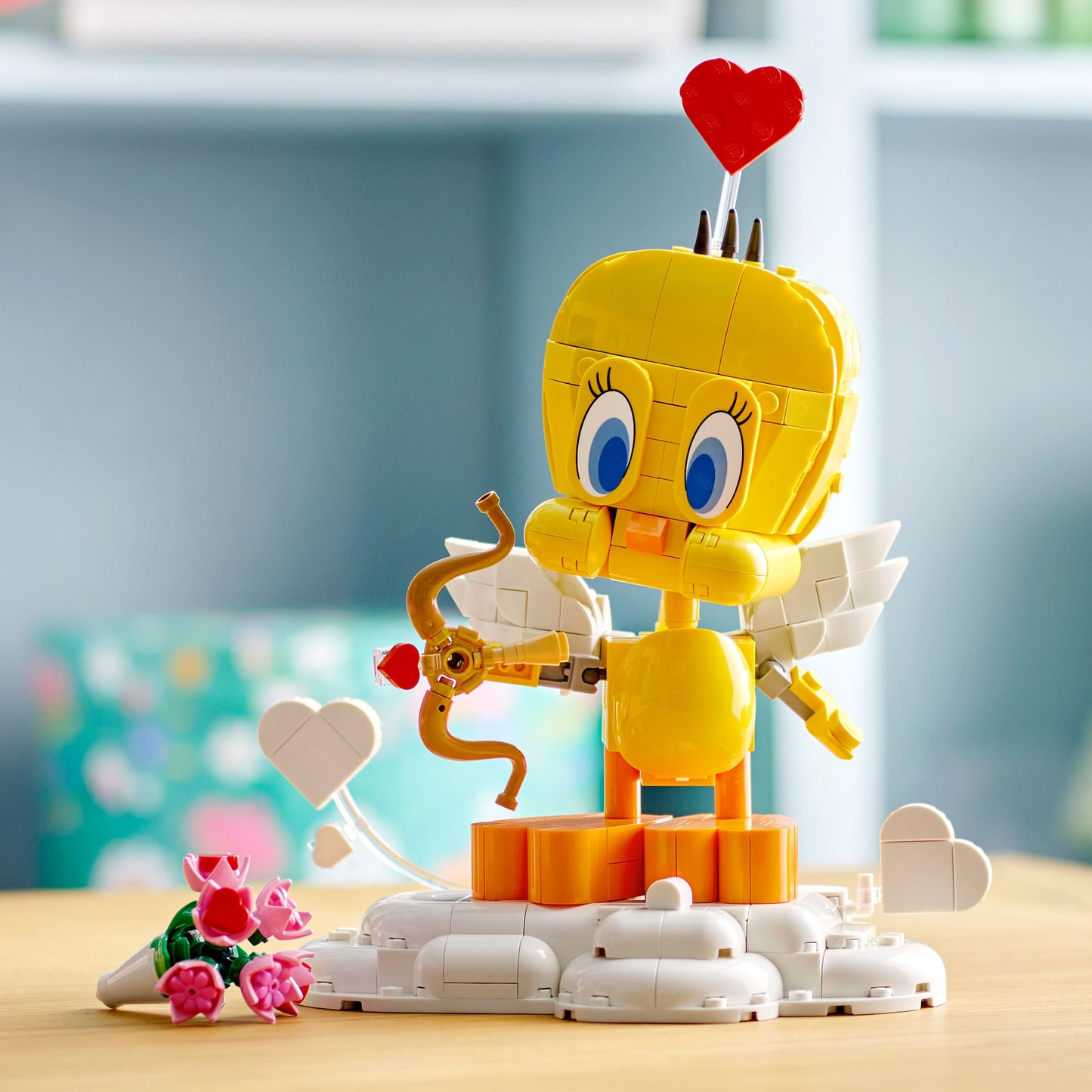 LEGO® Looney Tunes™ Sweetheart Tweety Bird