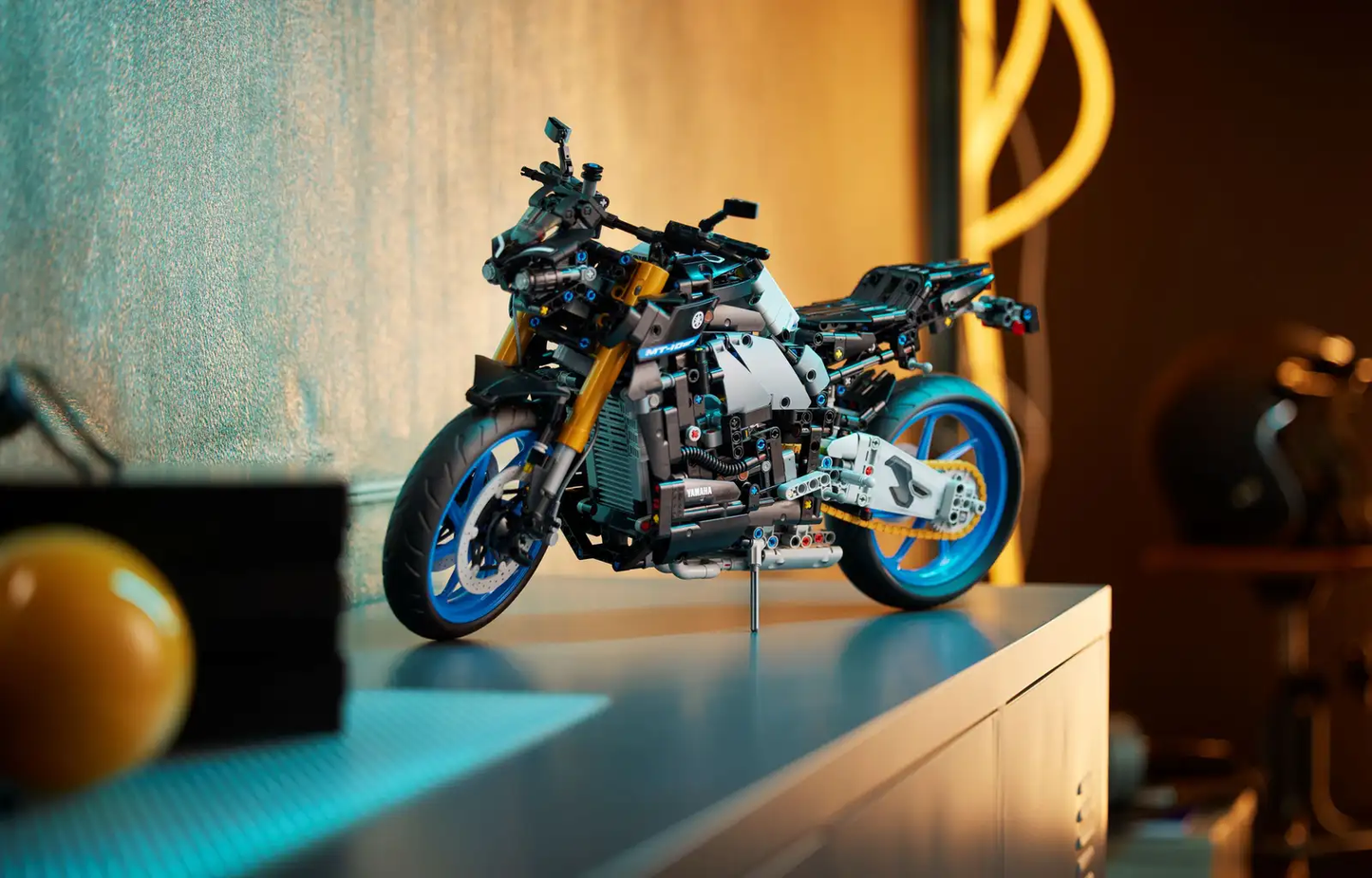 LEGO® 42159 Technic™ Yamaha MT-10 SP (Ship From 25th of July 2024)