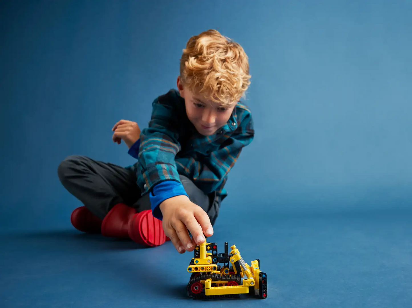 LEGO®  42163 Technic Heavy-Duty Bulldozer