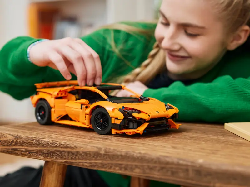 LEGO®  42196 Technic Lamborghini Huracán  Tecnica Orange