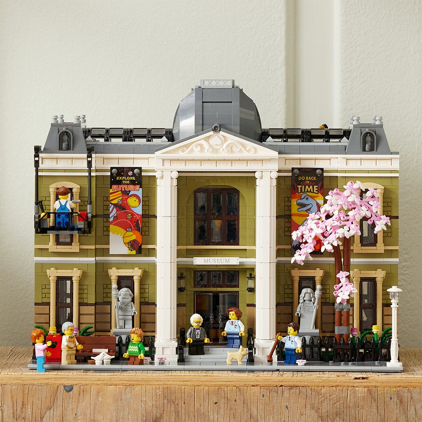 LEGO® ICONS™ Natural History Museum