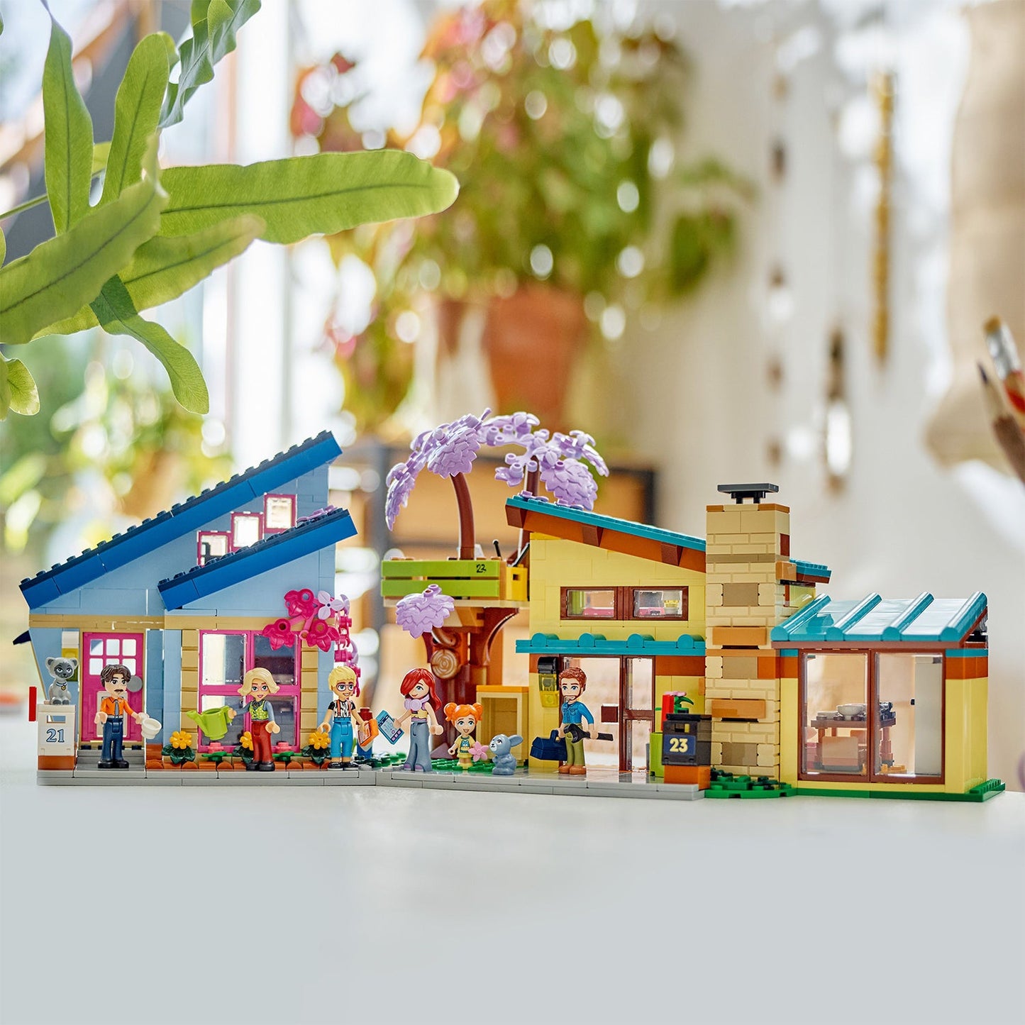 LEGO® Friends™ Olly and Paisley's Family Houses