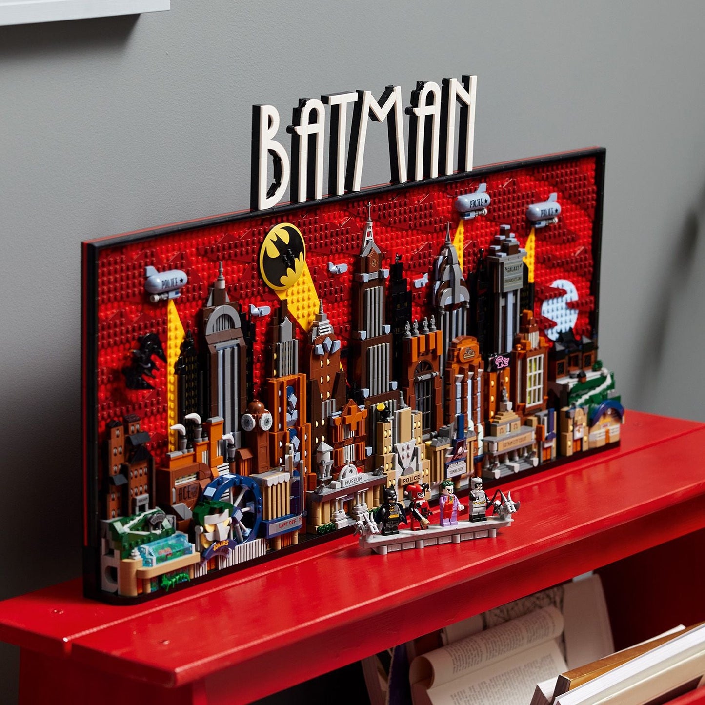 LEGO® DC Batman: The Animated Series Gotham City™