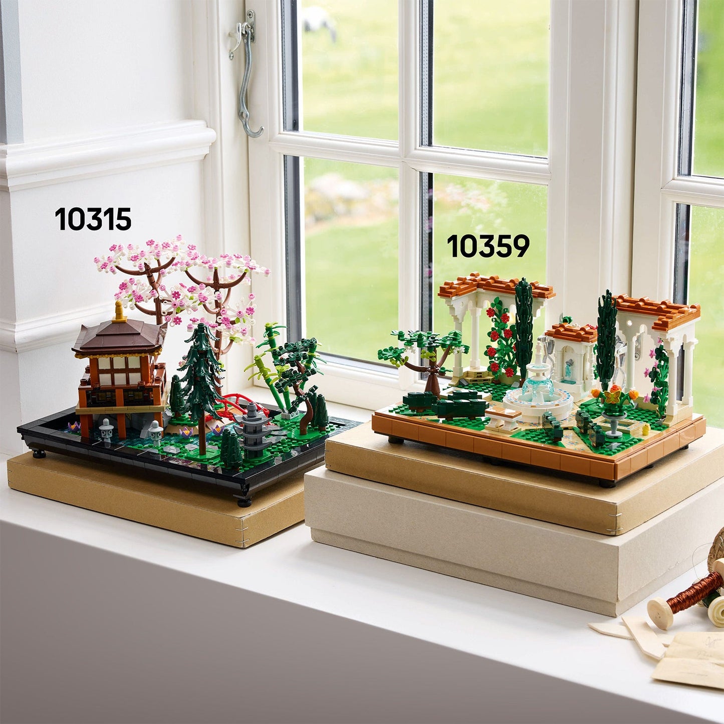 LEGO® ICONS™ Fountain Garden