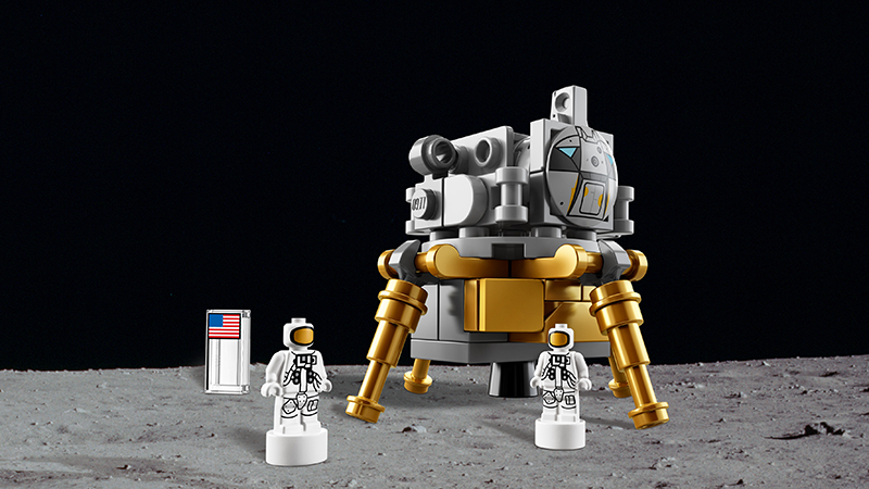 LEGO®  Ideas 92176 NASA Apollo Saturn V