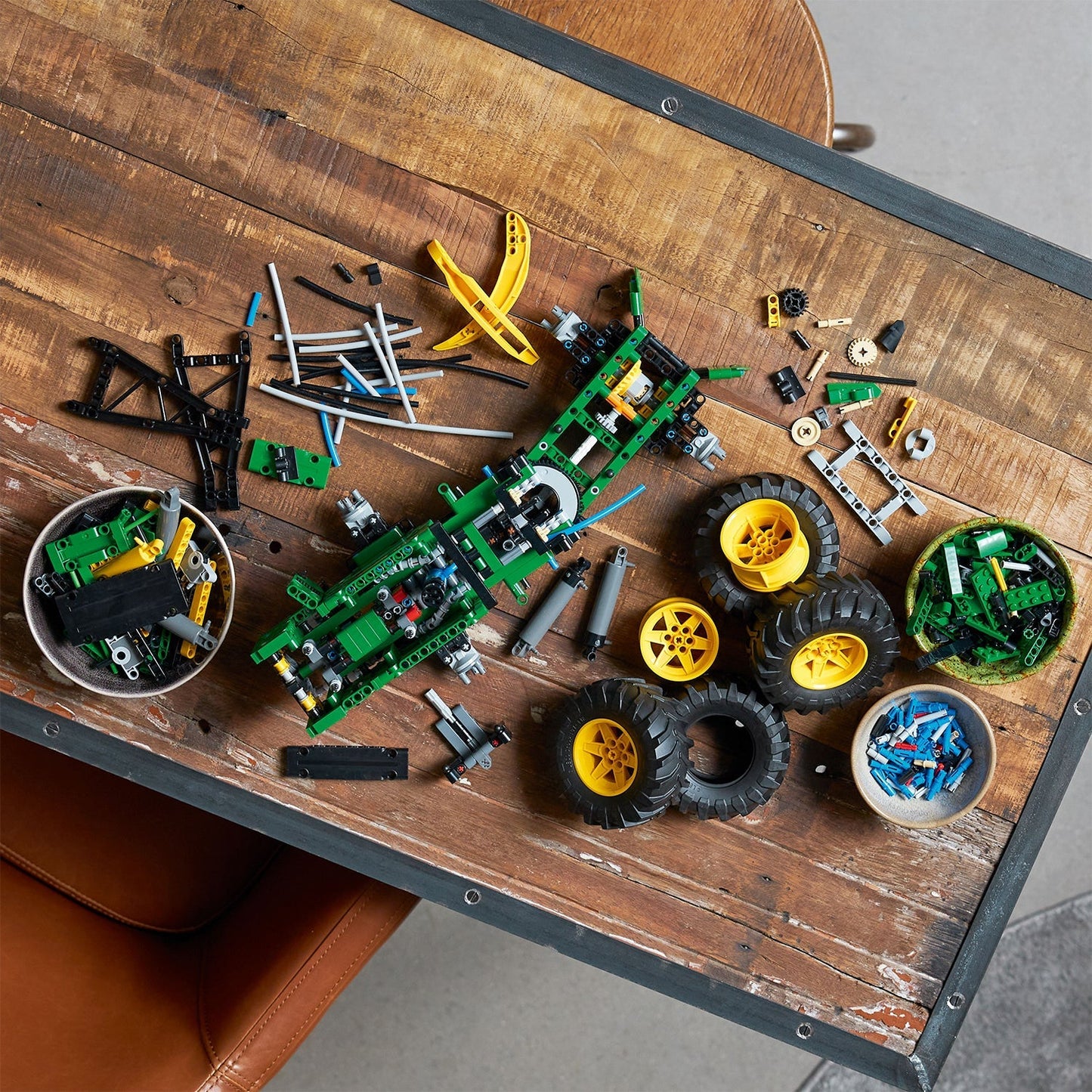 LEGO® Technic™ John Deere 948L-II Skidder